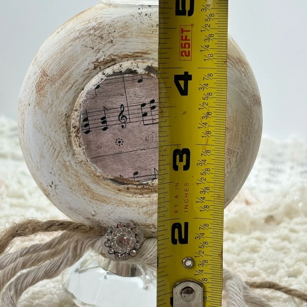 Vintage-Inspired shabby chic home accents